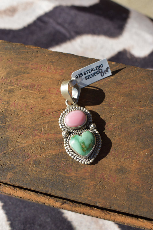 Sonoran/pink conch pendant